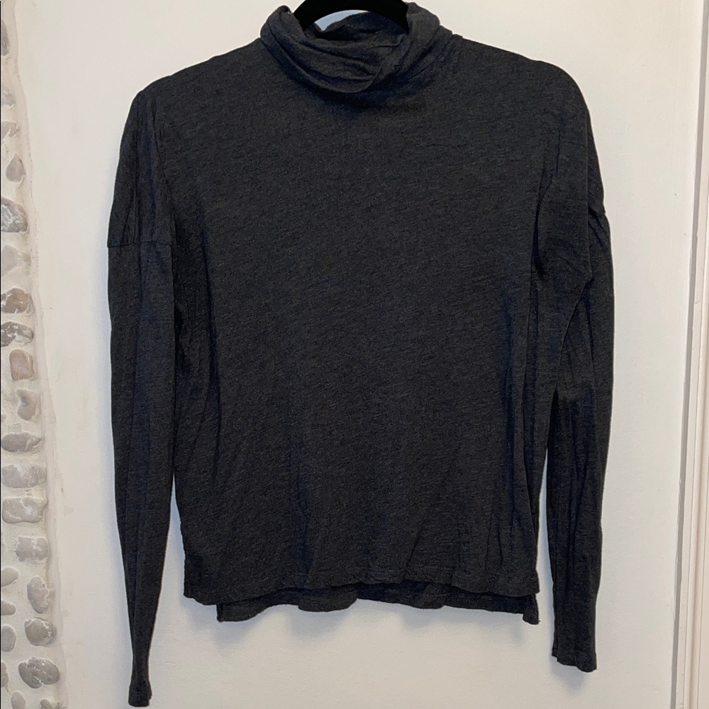 Abercrombie & Fitch Dark Gray Long Sleeve Top